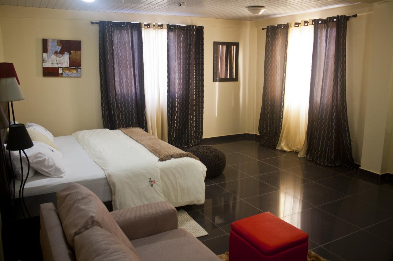 M Suites Hotel Accra Esterno foto
