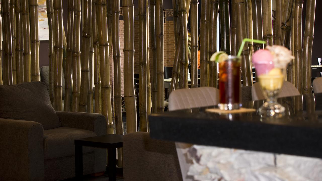 M Suites Hotel Accra Esterno foto