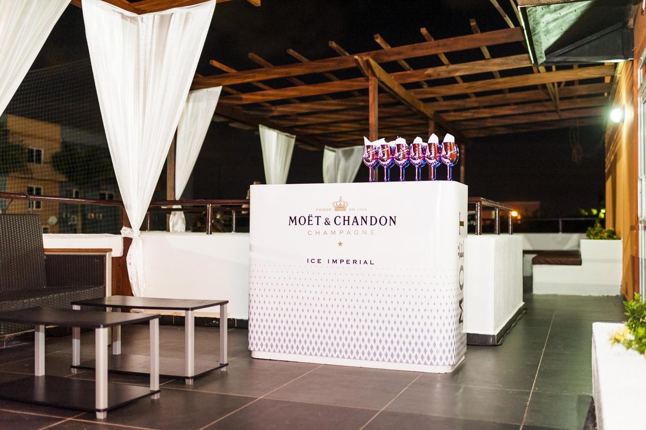 M Suites Hotel Accra Esterno foto