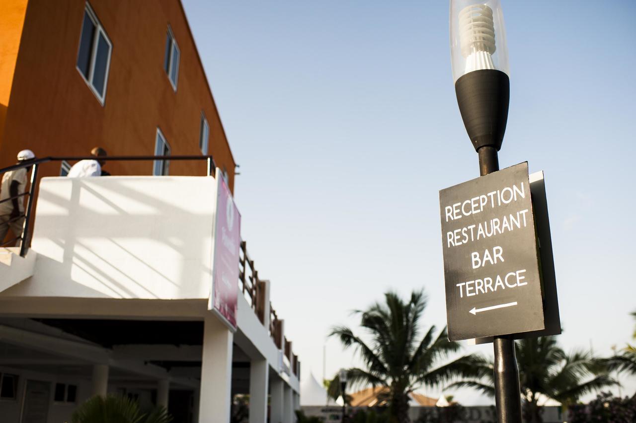 M Suites Hotel Accra Esterno foto